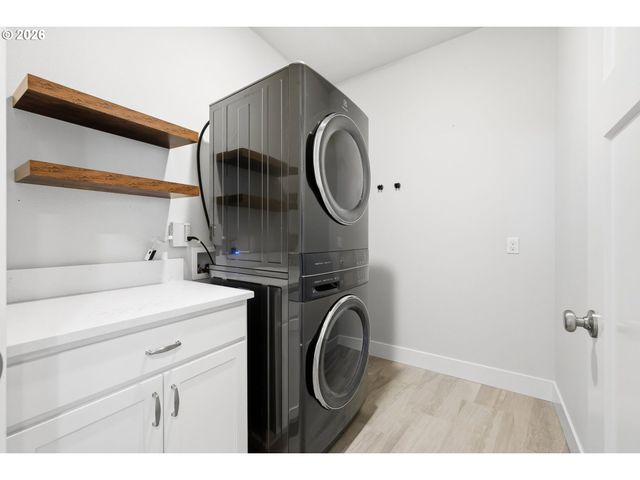 1770 Ne GILBERT Ln, Estacada, OR 97023