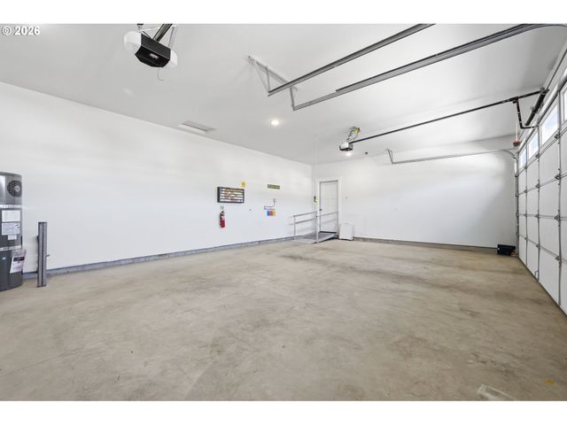 1770 Ne GILBERT Ln, Estacada, OR 97023