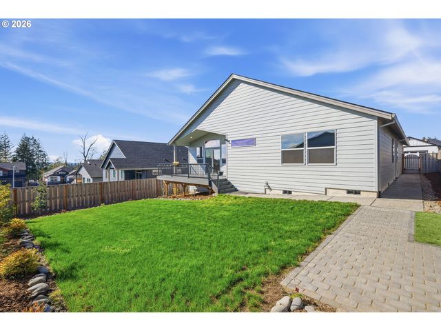 1770 Ne GILBERT Ln, Estacada, OR 97023