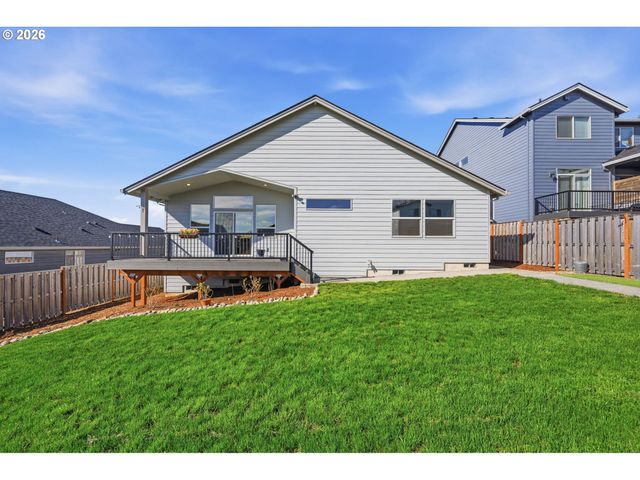 1770 Ne GILBERT Ln, Estacada, OR 97023