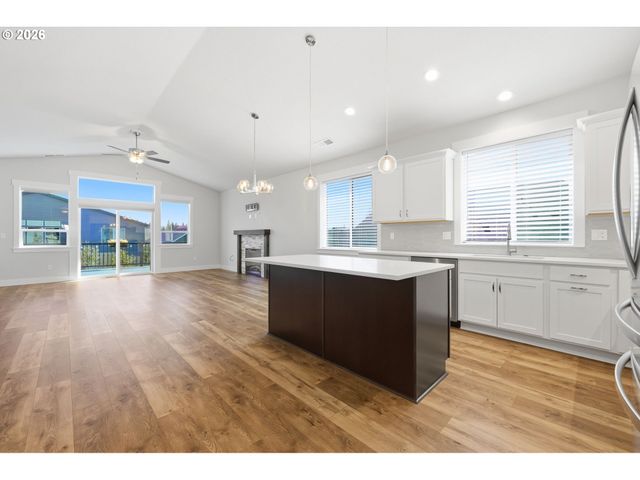 1770 Ne GILBERT Ln, Estacada, OR 97023