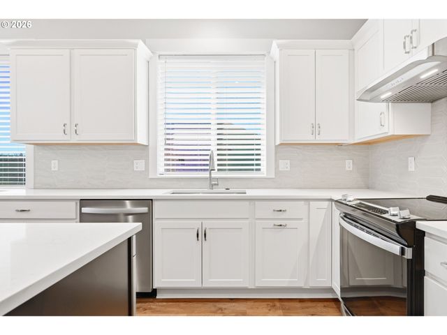 1770 Ne GILBERT Ln, Estacada, OR 97023