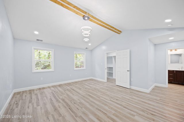 569 Pitts Point Rd, Shepherdsville, KY 40165