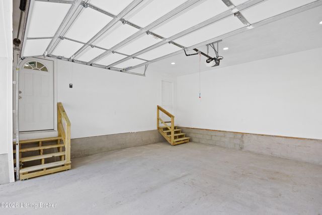 569 Pitts Point Rd, Shepherdsville, KY 40165