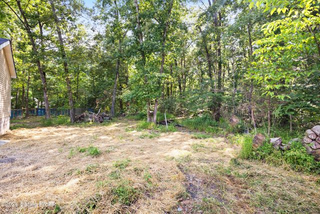 569 Pitts Point Rd, Shepherdsville, KY 40165