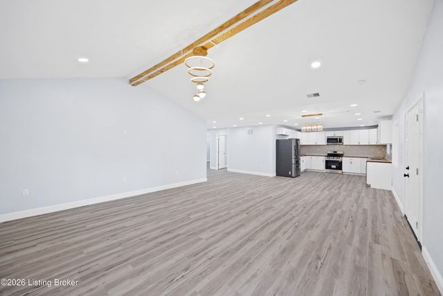 569 Pitts Point Rd, Shepherdsville, KY 40165