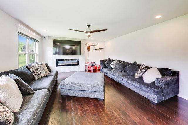 8201 Marshall Street, Merrillville, IN 46410