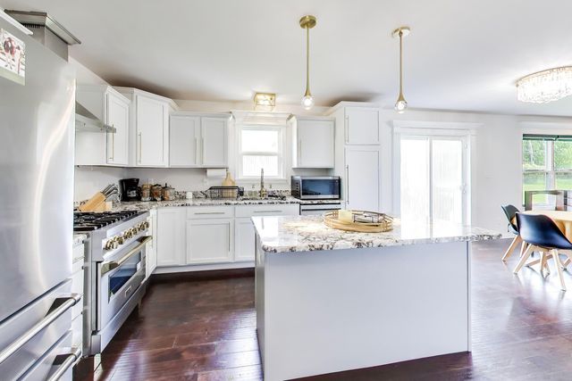 8201 Marshall Street, Merrillville, IN 46410