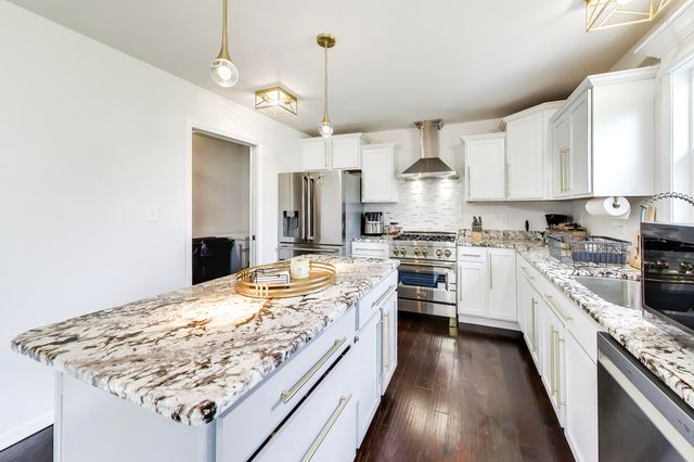 8201 Marshall Street, Merrillville, IN 46410