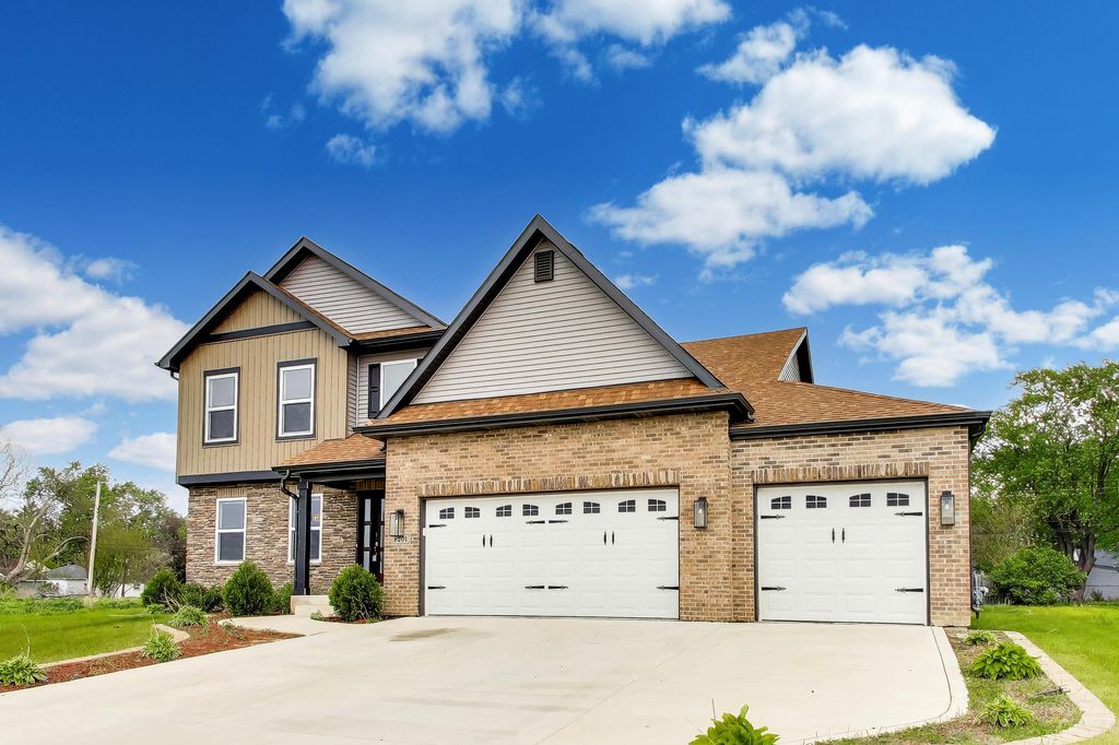 8201 Marshall Street, Merrillville, IN 46410