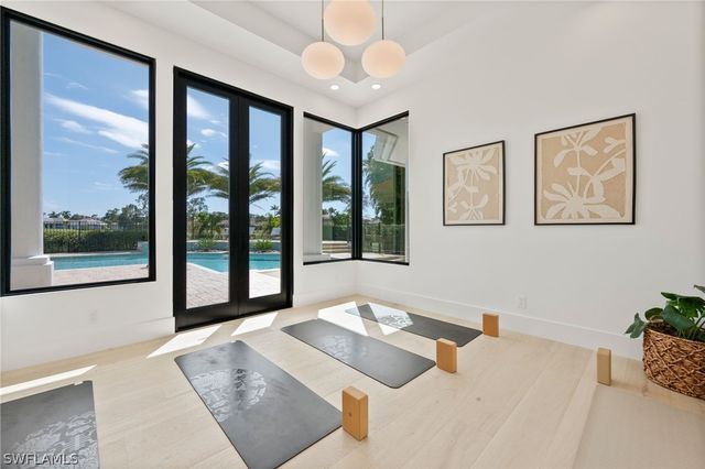 4260 Brynwood DR, Naples, FL 34119