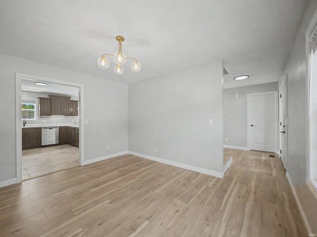 7537 tia Court, Evansville, IN 47720