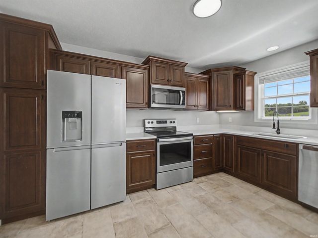 7537 tia Court, Evansville, IN 47720