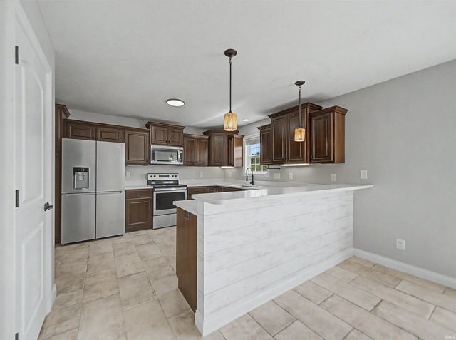 7537 tia Court, Evansville, IN 47720