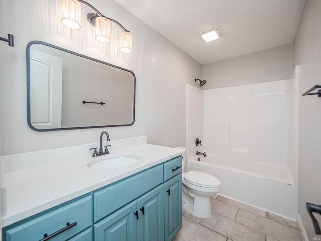7537 tia Court, Evansville, IN 47720