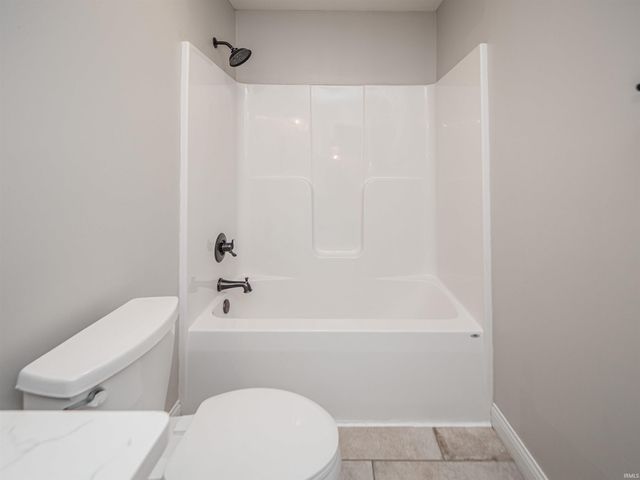7537 tia Court, Evansville, IN 47720