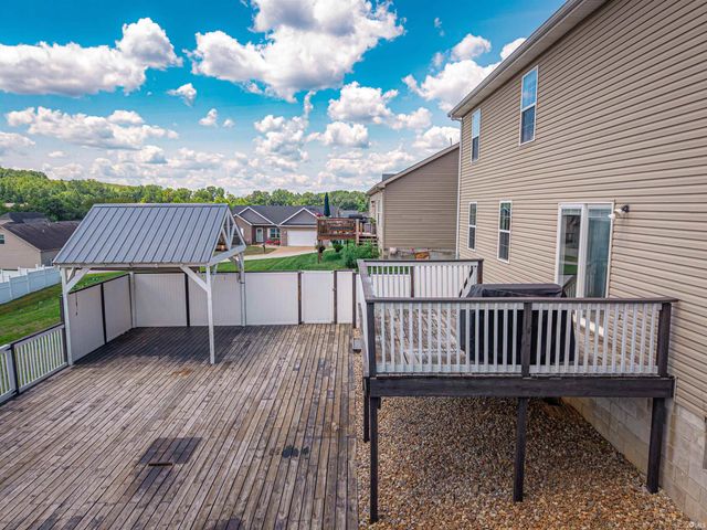7537 tia Court, Evansville, IN 47720