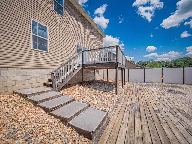 7537 tia Court, Evansville, IN 47720