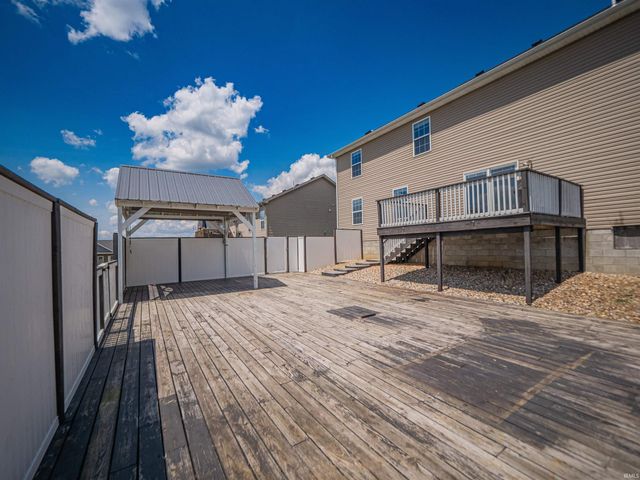 7537 tia Court, Evansville, IN 47720