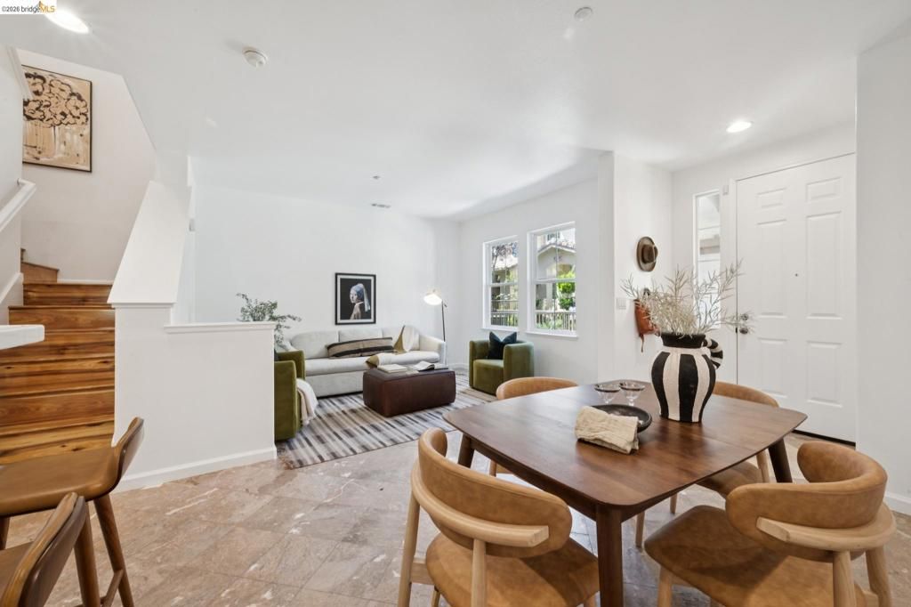 Image 13 of property listing at 115 Carmel St, San Pablo, CA 94806