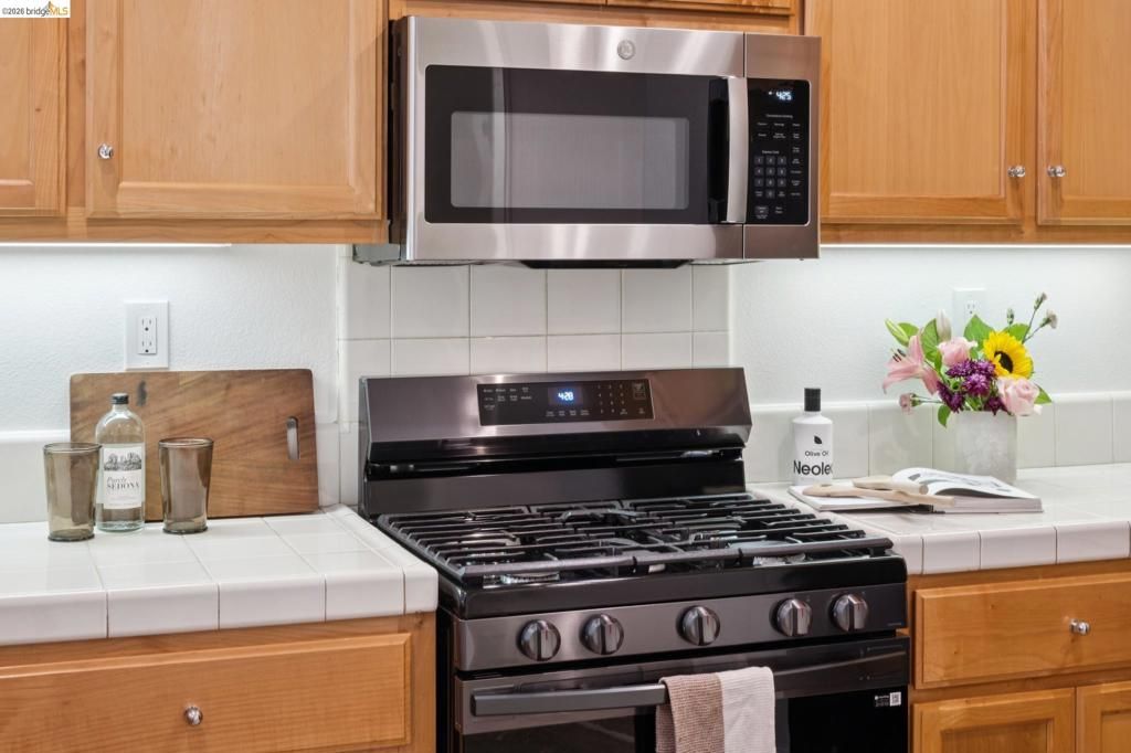 Image 26 of property listing at 115 Carmel St, San Pablo, CA 94806