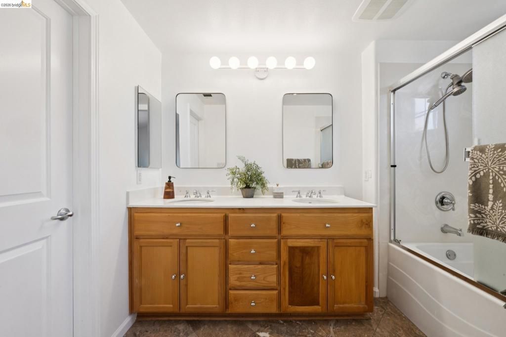 Image 33 of property listing at 115 Carmel St, San Pablo, CA 94806