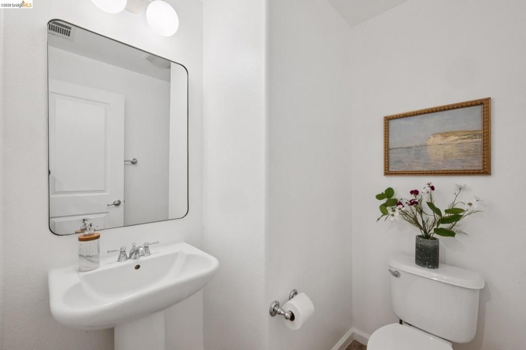 Image 46 of property listing at 115 Carmel St, San Pablo, CA 94806