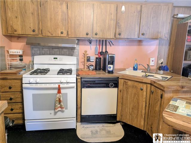 6570 Bowers Road, Stockton, NY 14784