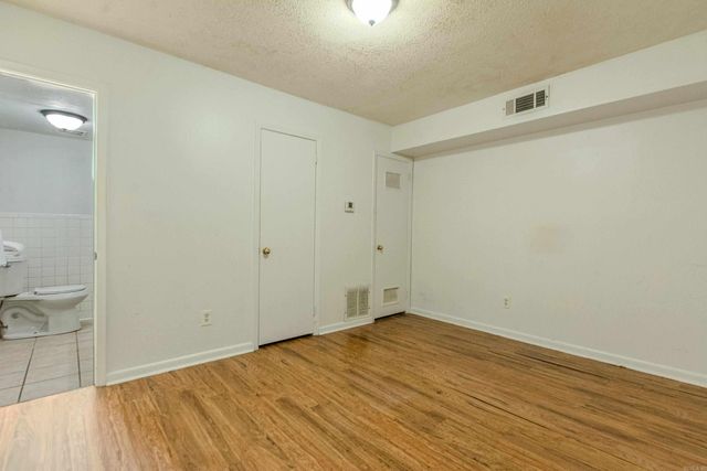 5700 B St Apt 15, Little Rock, AR 72205