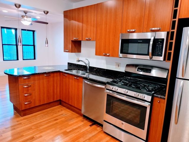 2544 W Hollywood Avenue 1, Chicago, IL 60659