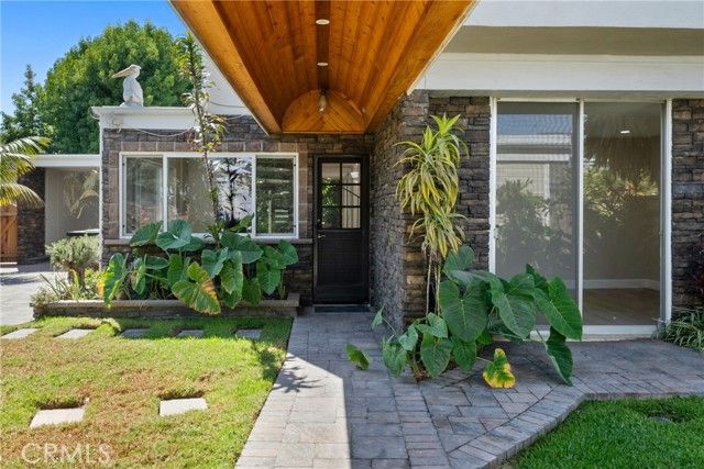 1824 Park Street, Huntington Beach, CA 92648