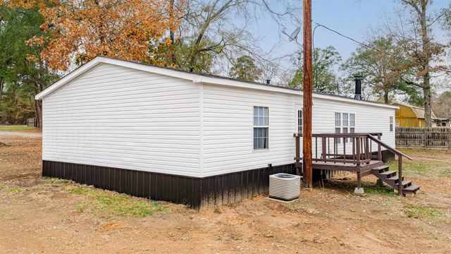 2568 James Marshall Rd, Marshall, TX 75670