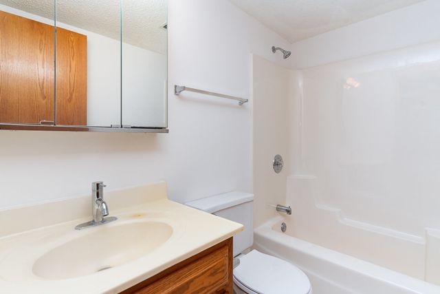 3119 Ingalls Avenue 3B, Joliet, IL 60435