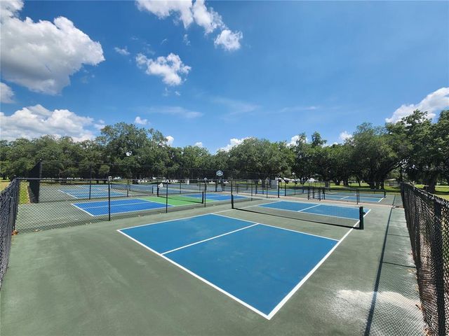 37229 LOIS AVENUE, Zephyrhills, FL 33542