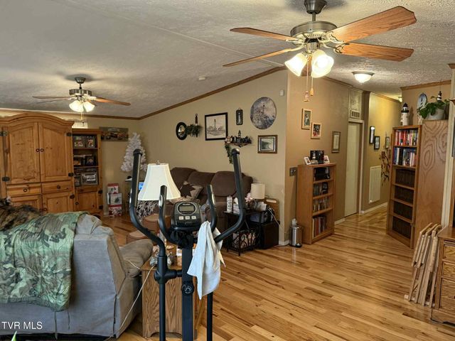 6042 Cherry Lane, Wise, VA 24293