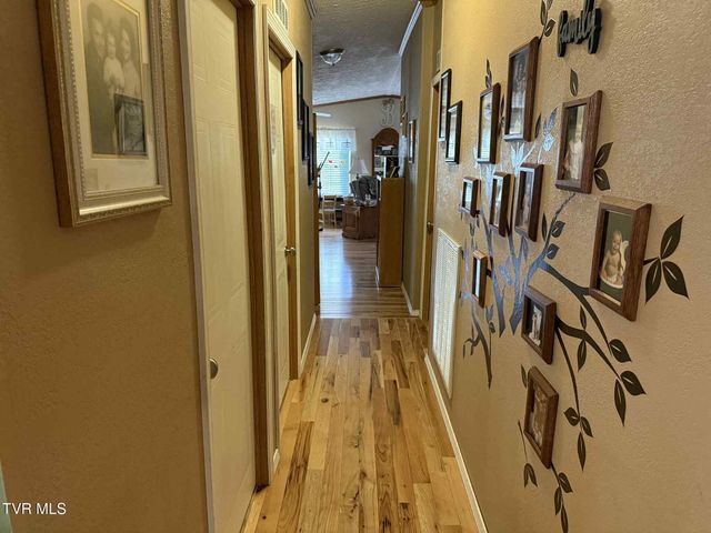 6042 Cherry Lane, Wise, VA 24293