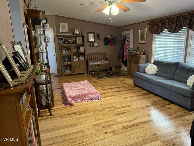 6042 Cherry Lane, Wise, VA 24293