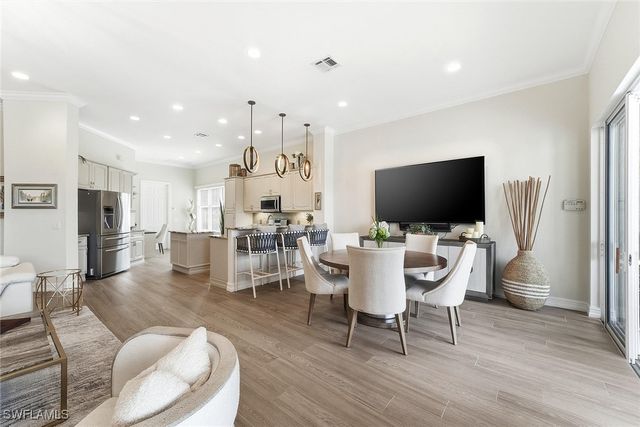 8425 Mallards WAY, Naples, FL 34114