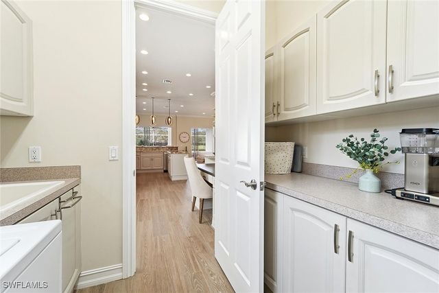 8425 Mallards WAY, Naples, FL 34114