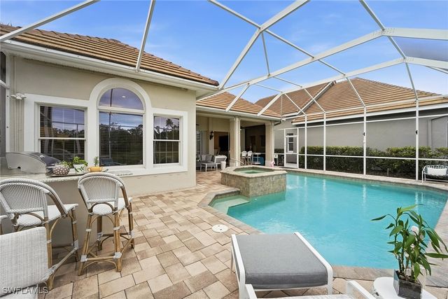 8425 Mallards WAY, Naples, FL 34114