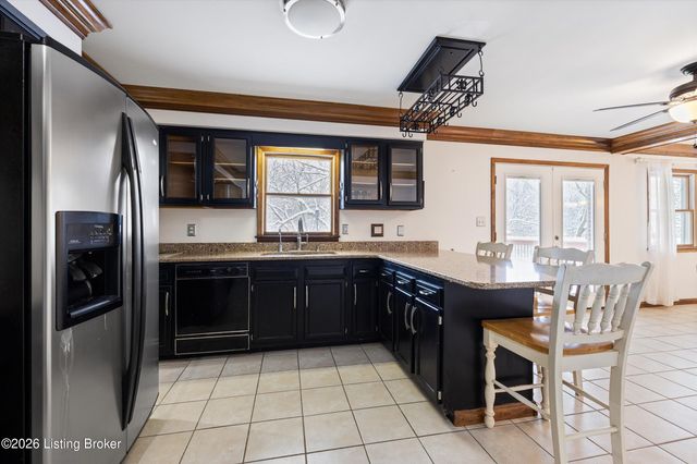 1405 Robertson Dr, Crestwood, KY 40014