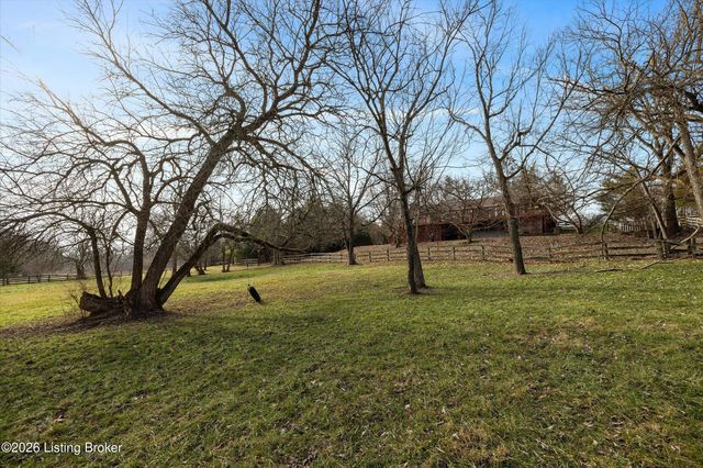 1405 Robertson Dr, Crestwood, KY 40014
