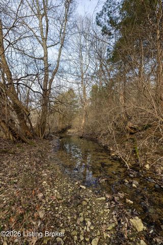 1405 Robertson Dr, Crestwood, KY 40014