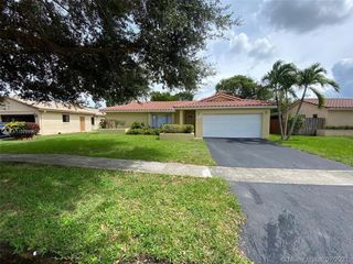 9658 NW 28th Ct, Coral Springs, FL 33065