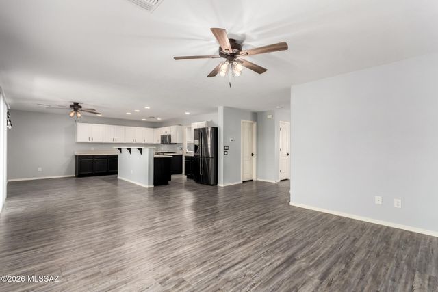 5650 W Copperhead Drive, Tucson, AZ 85742