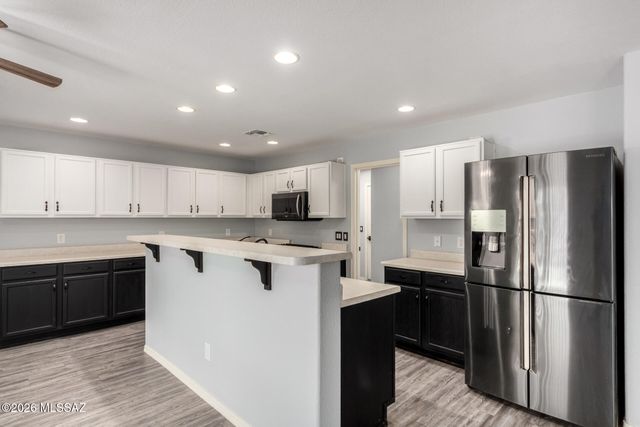 5650 W Copperhead Drive, Tucson, AZ 85742