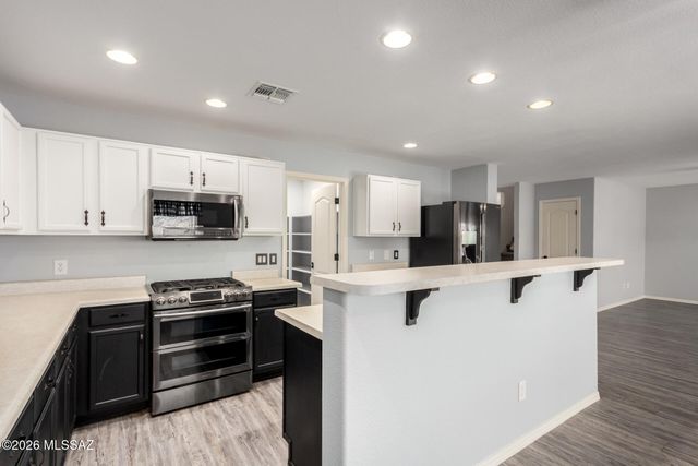 5650 W Copperhead Drive, Tucson, AZ 85742