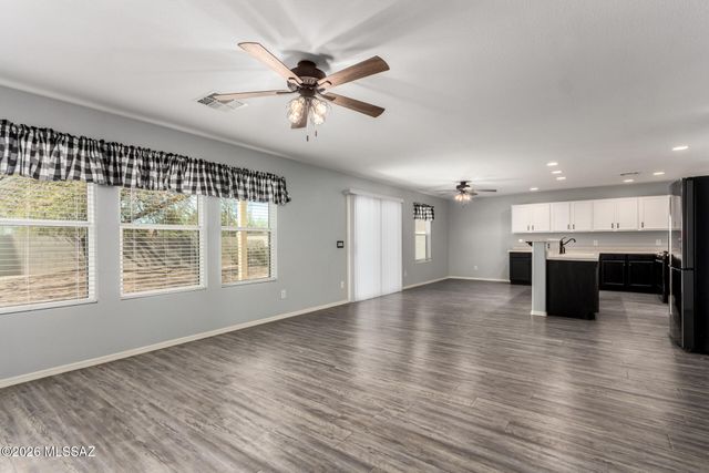 5650 W Copperhead Drive, Tucson, AZ 85742