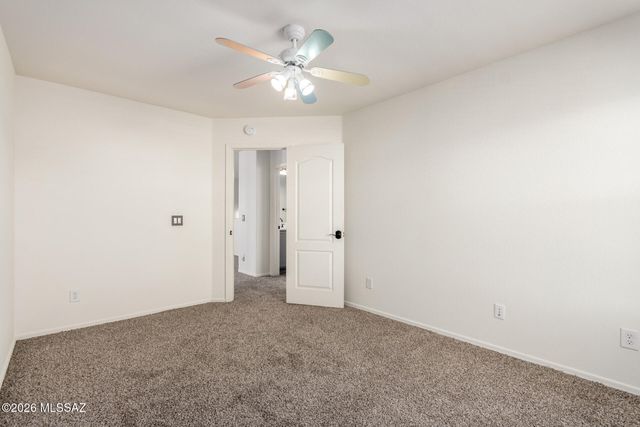 5650 W Copperhead Drive, Tucson, AZ 85742