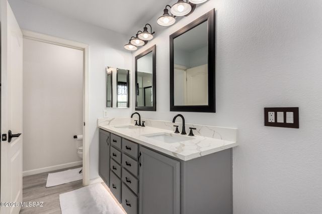 5650 W Copperhead Drive, Tucson, AZ 85742